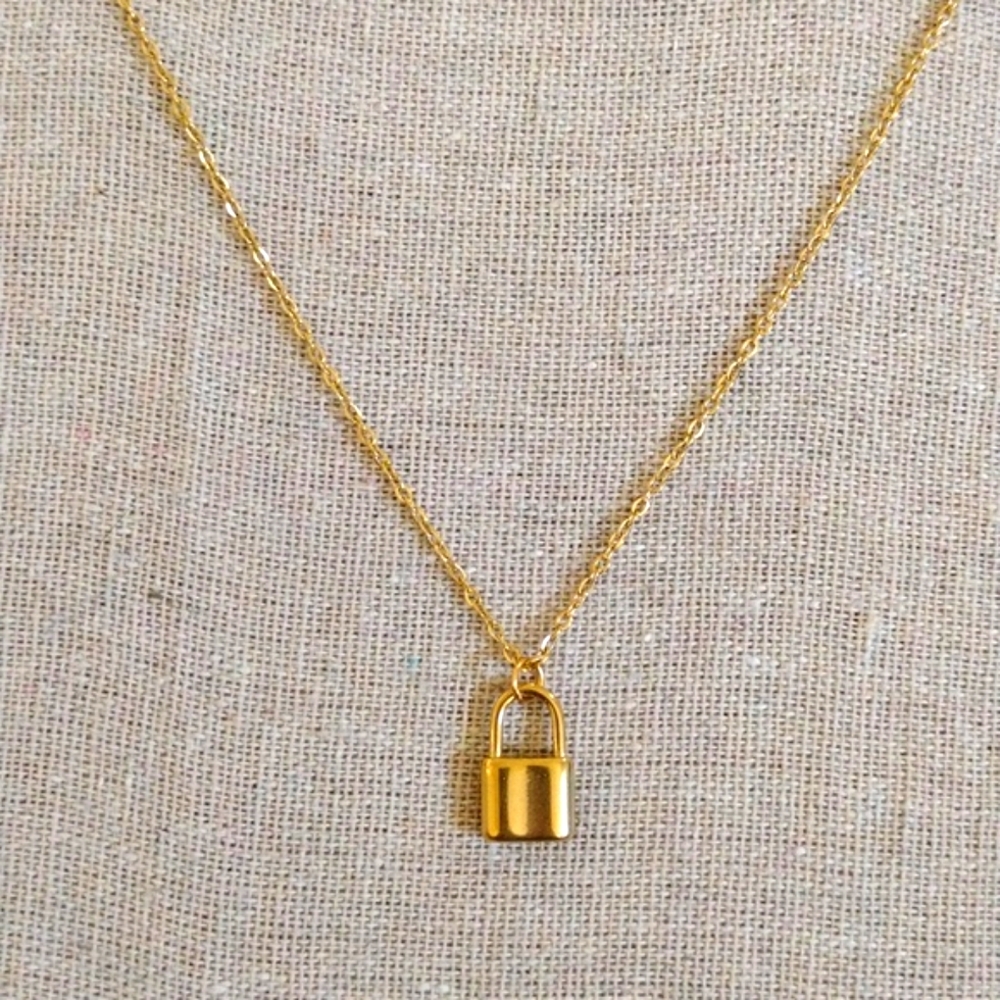 18 kt Gold over Titanium Lock necklace